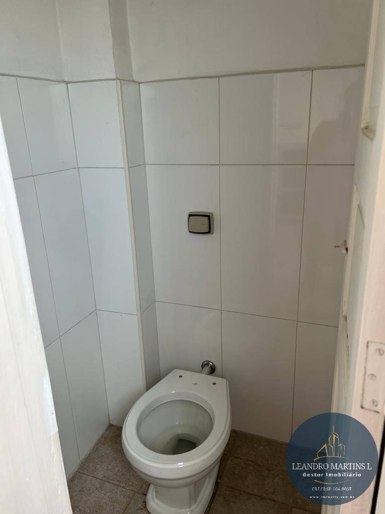 Apartamento para alugar com 2 quartos, 72m² - Foto 12