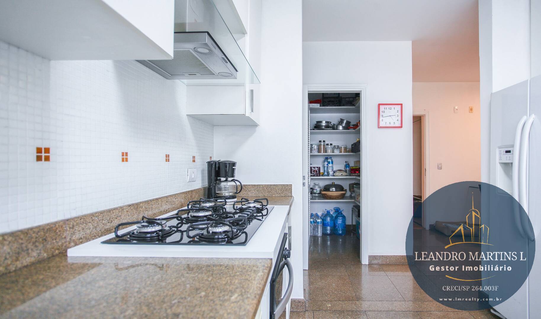 Apartamento à venda com 5 quartos, 300m² - Foto 17