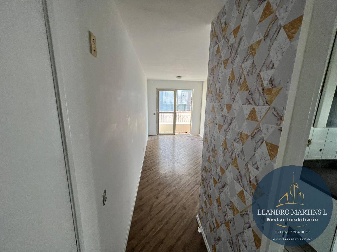 Apartamento à venda com 3 quartos, 62m² - Foto 2