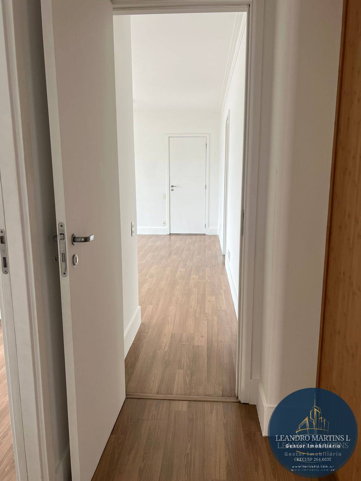 Apartamento à venda e aluguel com 3 quartos, 98m² - Foto 9