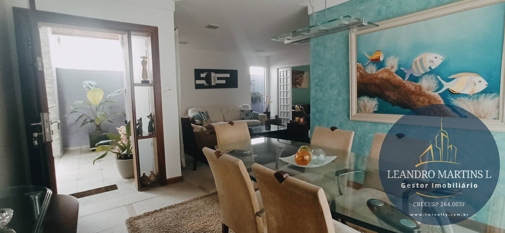 Casa à venda com 4 quartos, 321m² - Foto 1