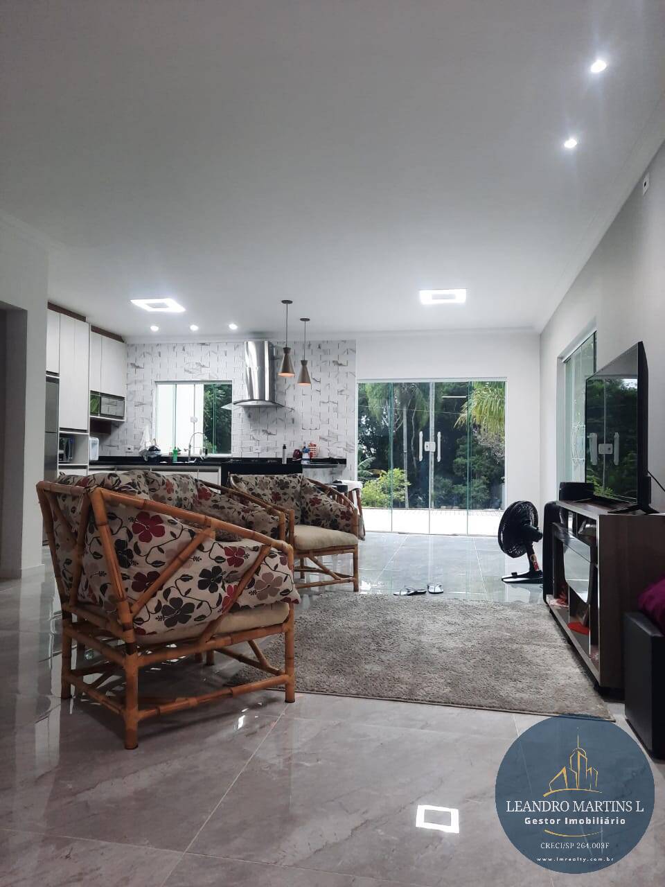 Casa de Condomínio à venda com 4 quartos, 240m² - Foto 10