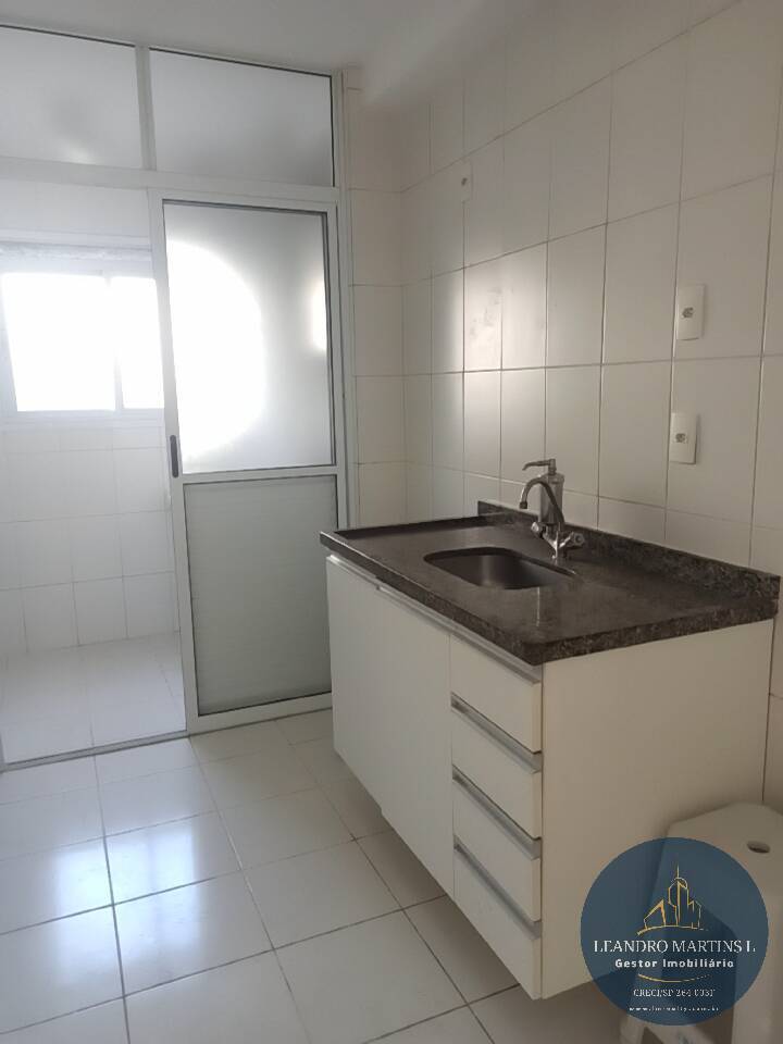 Apartamento à venda com 2 quartos, 60m² - Foto 4