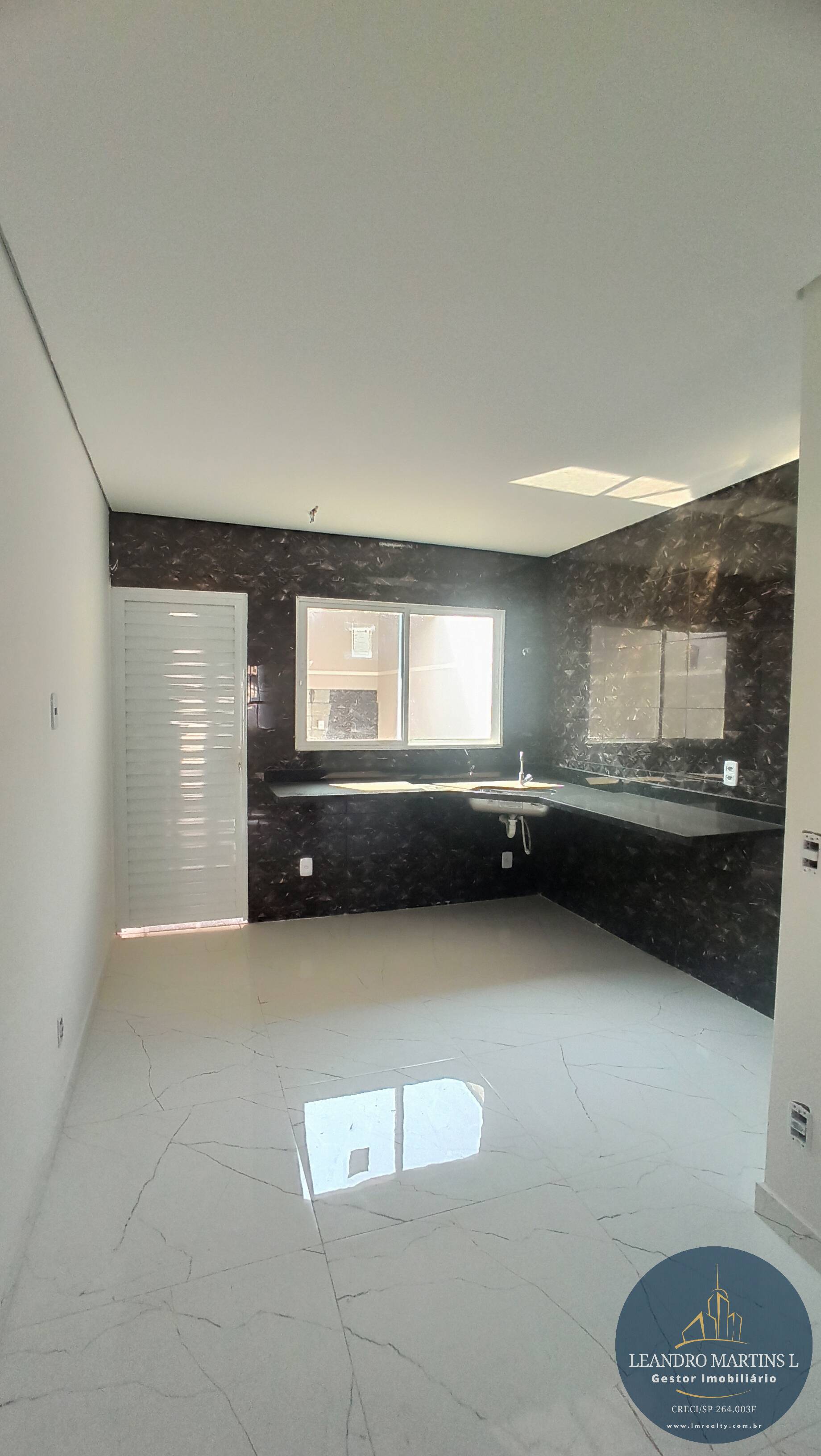 Casa à venda com 3 quartos, 110m² - Foto 5