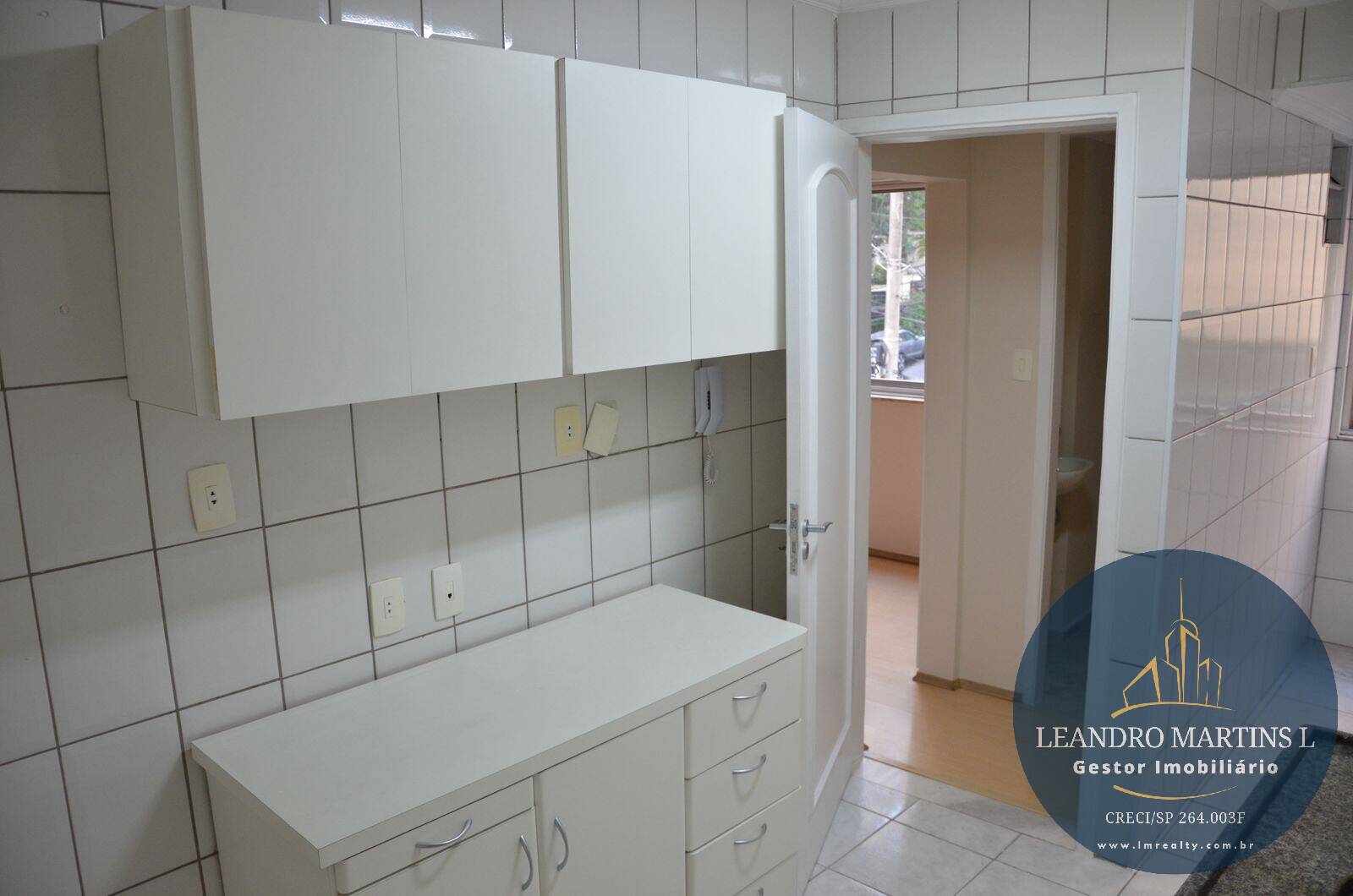 Apartamento à venda com 2 quartos, 78m² - Foto 3