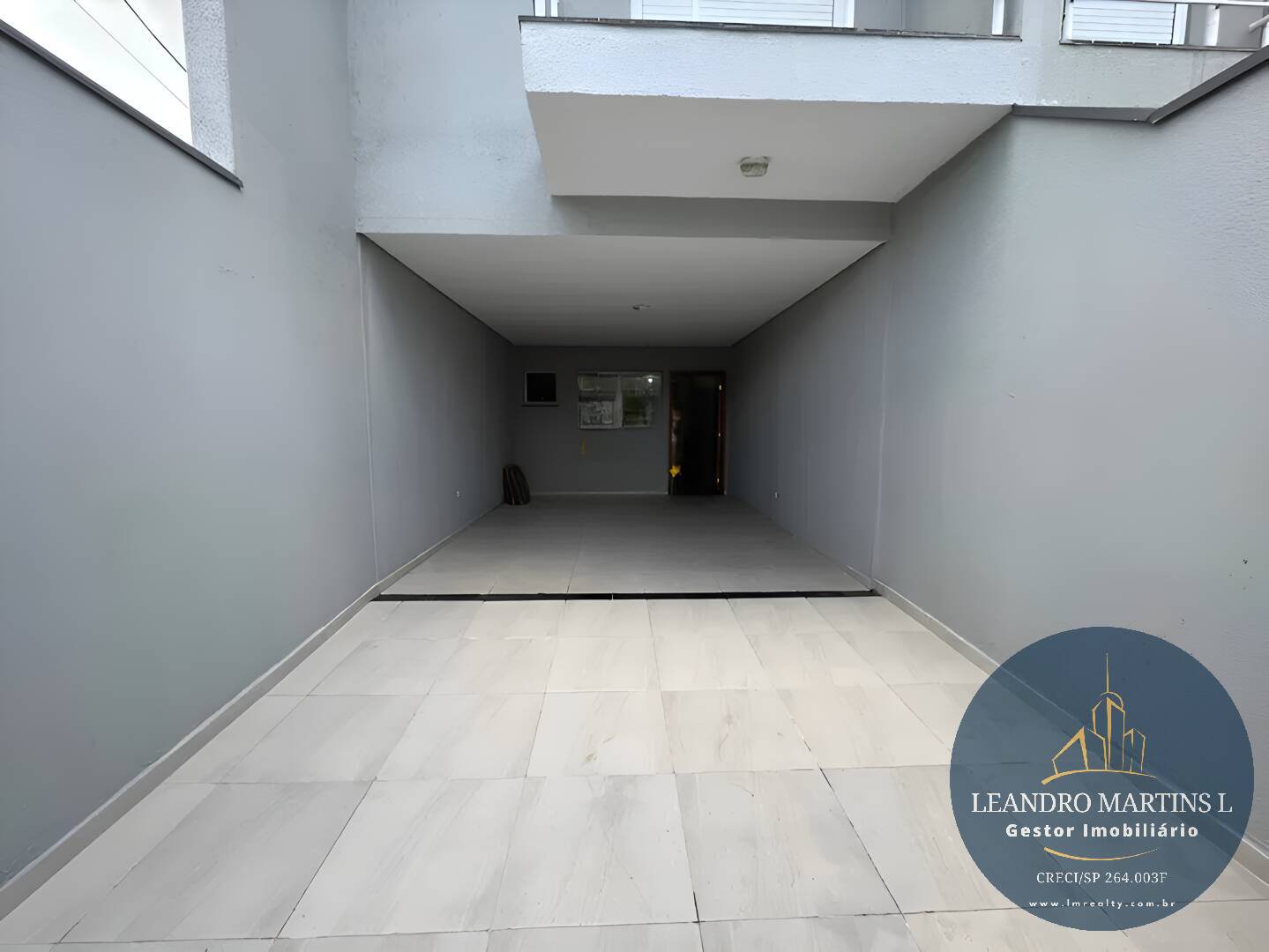 Casa à venda com 3 quartos, 105m² - Foto 1