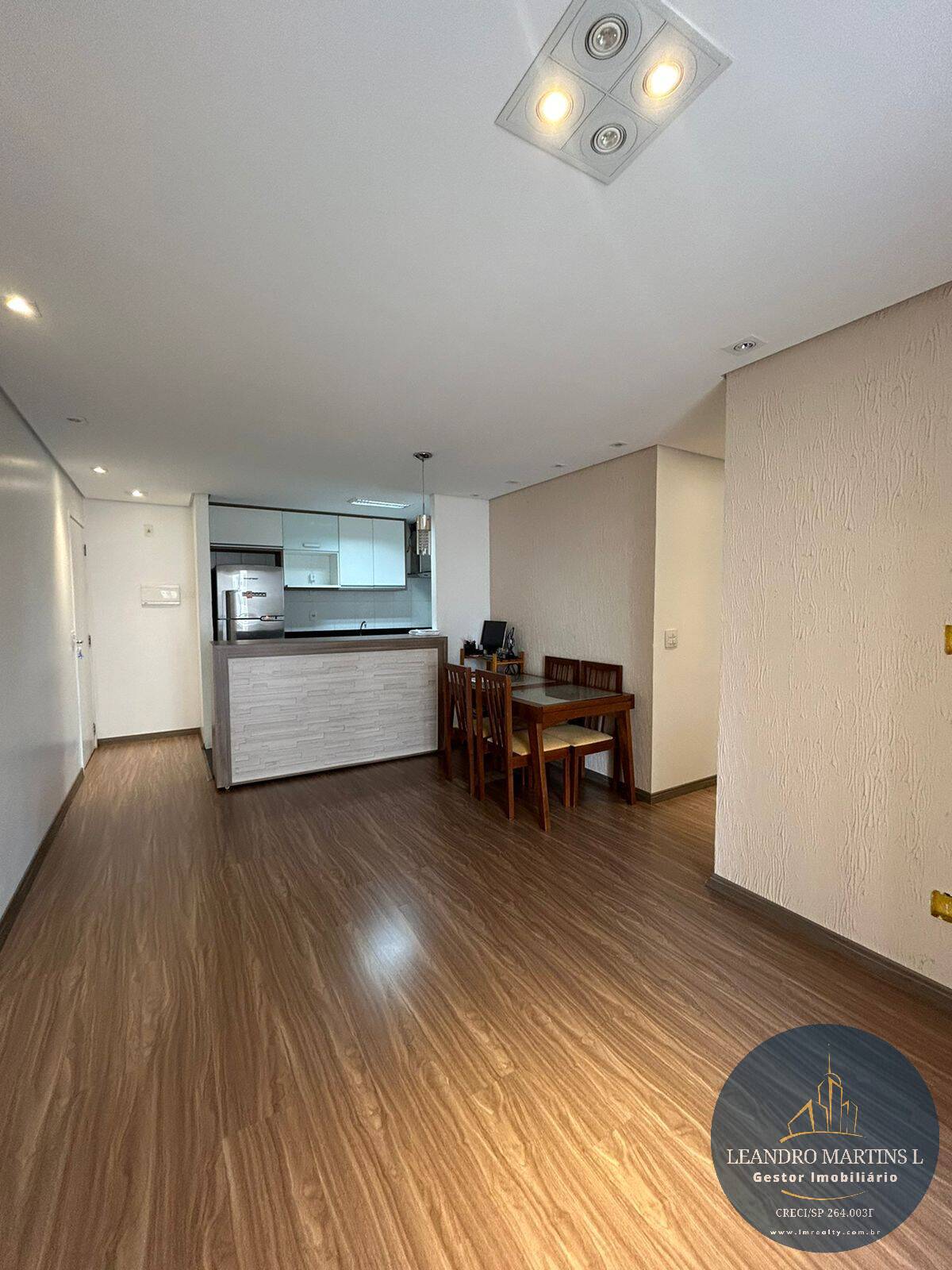 Apartamento à venda com 3 quartos, 72m² - Foto 2