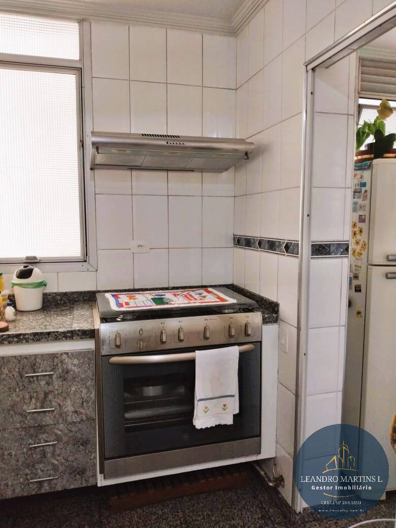 Apartamento à venda com 3 quartos, 140m² - Foto 7