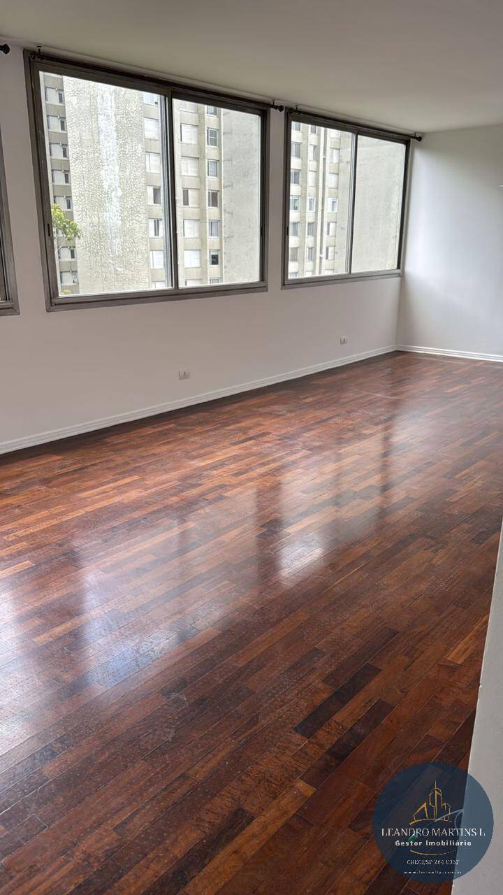 Apartamento à venda com 3 quartos, 140m² - Foto 1