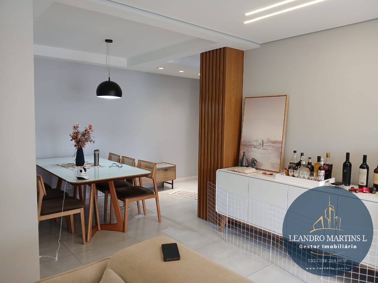 Apartamento à venda com 2 quartos, 81m² - Foto 1