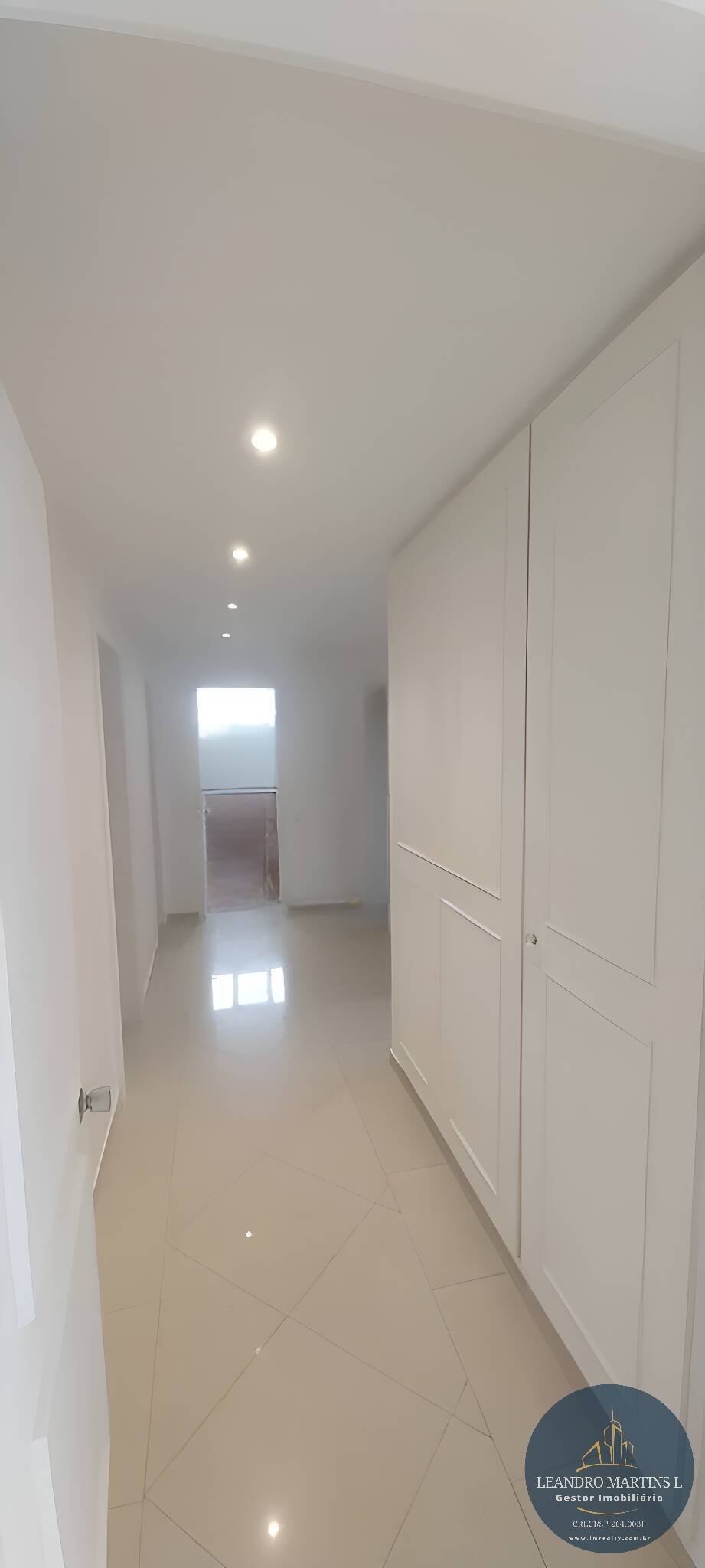 Apartamento à venda com 4 quartos, 202m² - Foto 11